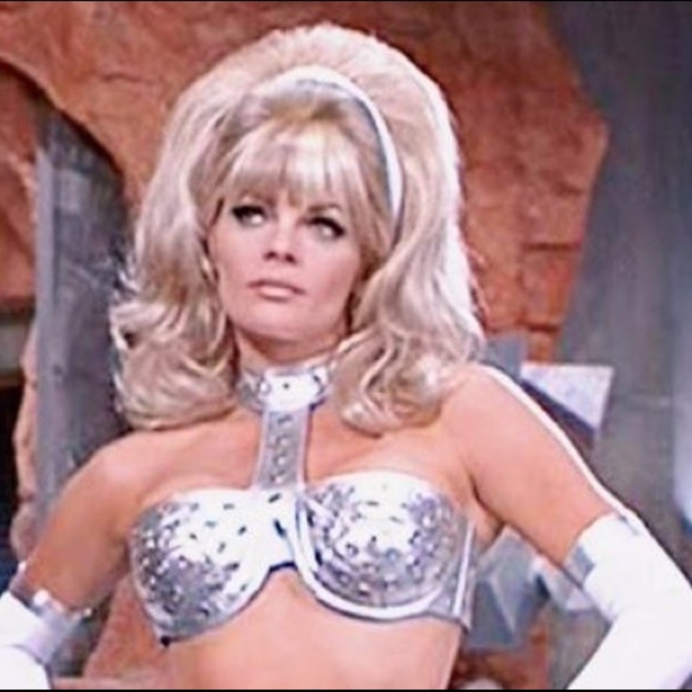 Meet your Posher, Priscilla